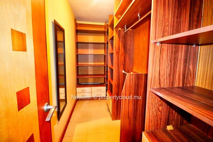 Opportunité Rare à Cap Malheureux : Villa Familiale de 200 m² avec Piscine 