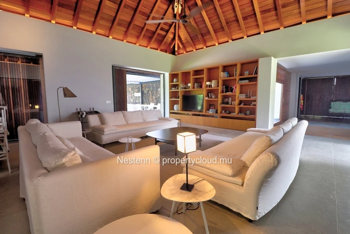 Villa d'exception sur le Domaine d'Anahita : Une fusion de luxe et d'élégance naturelle