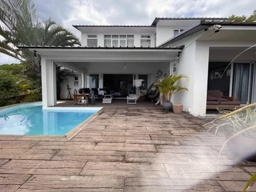 4 Bedroom Villa