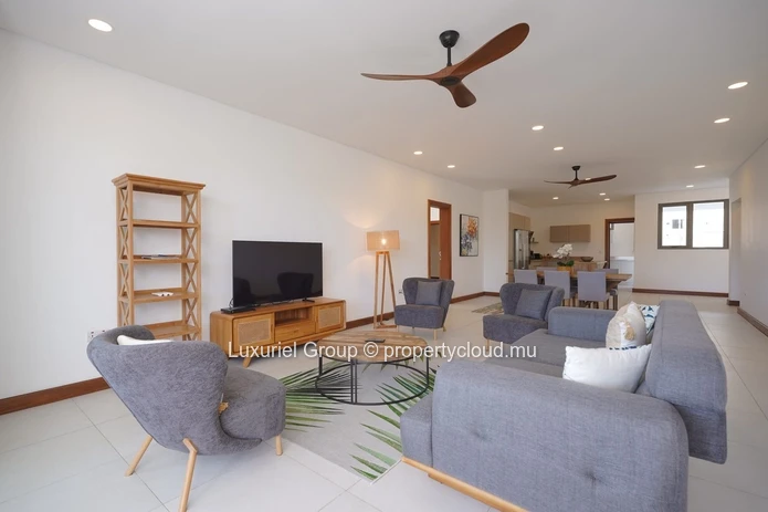 Appartement de luxe à vendre à Pointe aux Canonniers – 3 chambres en suite