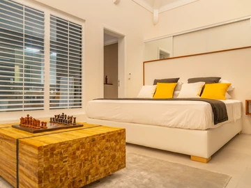 6 Bedroom Villa