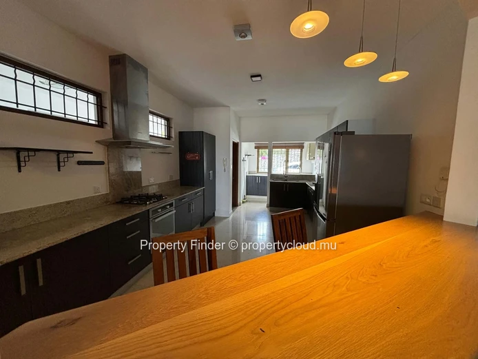 Charming Ground-Floor Apartment with Lagoon and Le Morne Views in Black River