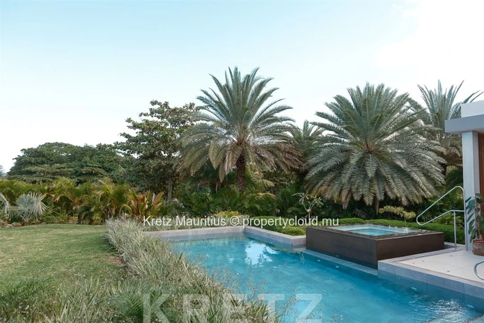 Entre réserve naturelle et golf : une villa contemporaine d'exception