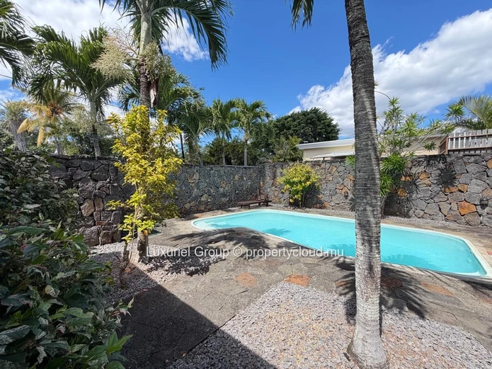  Villa for Rent in Pointe aux Canonniers