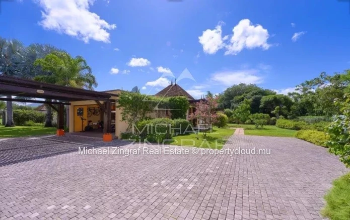 Exceptional Villa in Tamarina, Golf & Mountain Views