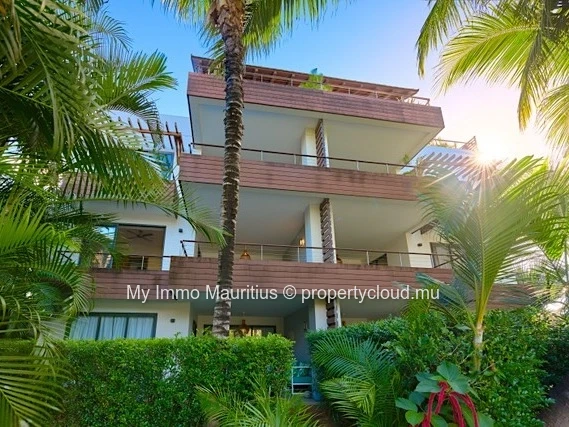 Apartment 3 Minutes' Walk from the Beach