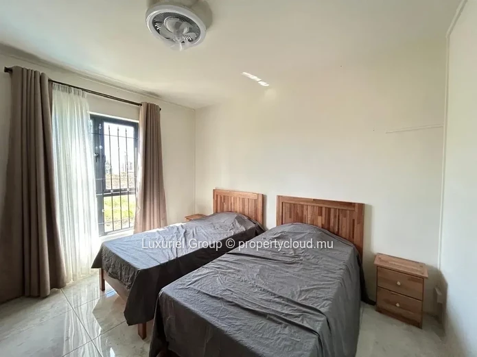 Modern 4-Bedroom Villa with Swimming Pool – Pereybere