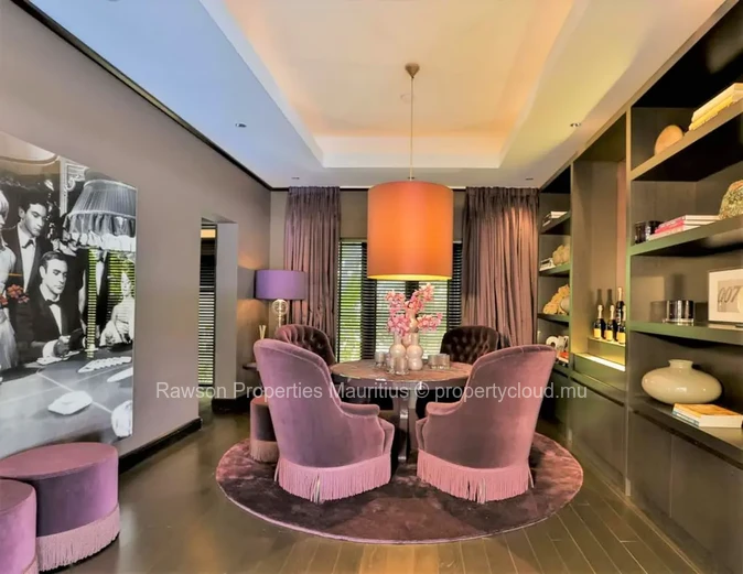 Elegant Villa In A Golf Estate With Sea View.