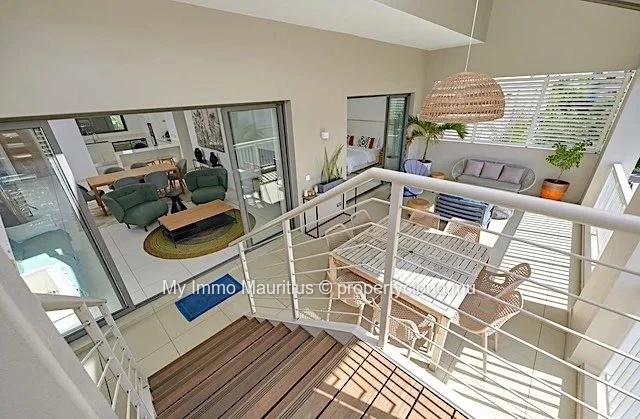 Exclusive penthouse close to Pereybère beach