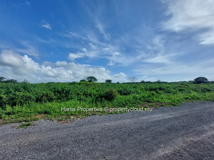 Terrain résidentiel de 3 arpents à vendre à Cap Malheureux