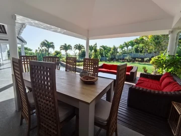 4 Bedroom Villa
