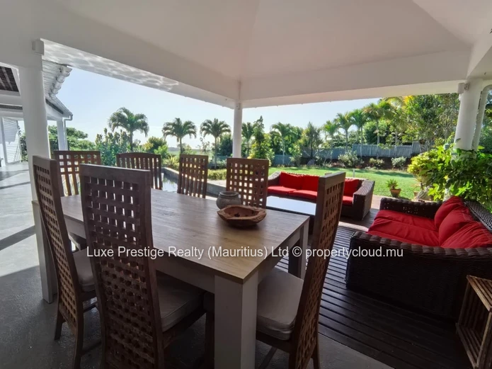 Luxury 4-Bedroom Villa with Coin de Mire Views in Domaine de Belle Vue | Spacious Family Home Near Northfields Intern...