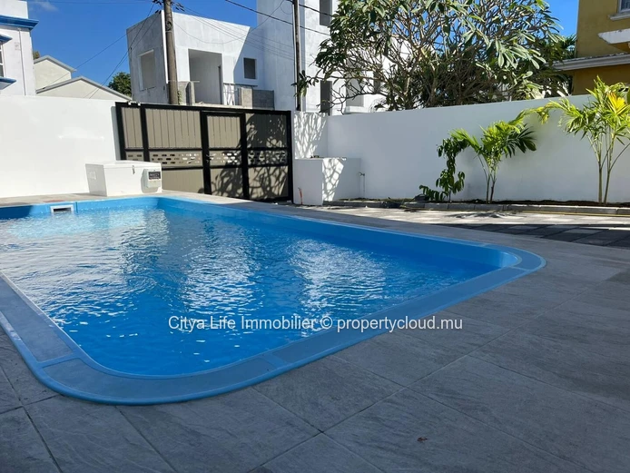 Stunning Duplex for Rent in Grand Baie – 3 Bedrooms, Private Pool