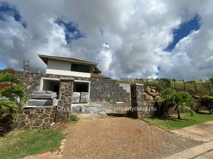 Brand New House with Pool for Sale – Belle Vue Harel Hillside 2