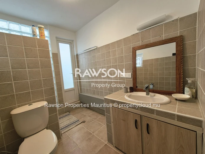 House | 3 Bedrooms | Office Convertible To 4Th Bedroom | Tamarin