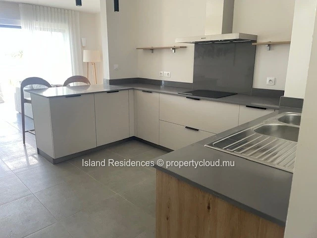 2 bedroom fully furnished penthouse with a large terrace with jacuzzi in a recent high-end and secure residence with ...