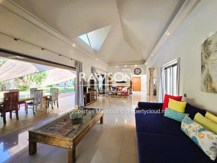 Villa - 4-Bedrooms | Pool & Garden | Secure Residence | Pereybere | €4,000