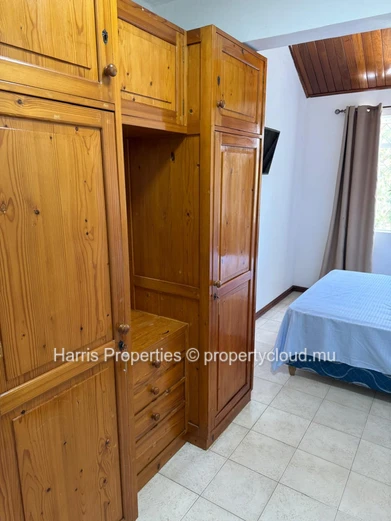 Beautiful Triplex for Rent in Pereybere