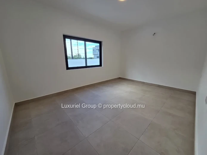 Villa for Sale in Pereybere – Local Market