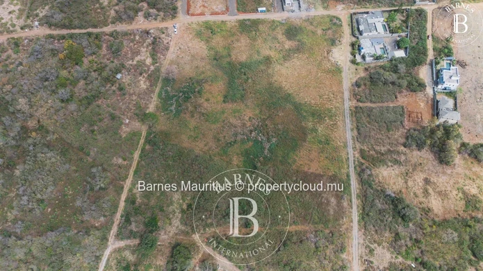 GRAND BAIE – Terrain Résidentiel – 13 685 m²