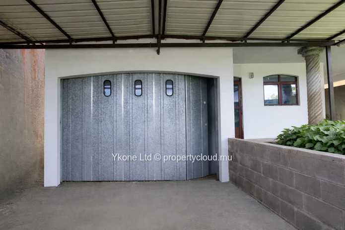 House For Sale At Seizieme Mille, Forest Side