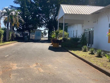 Office space for rent in Bambous