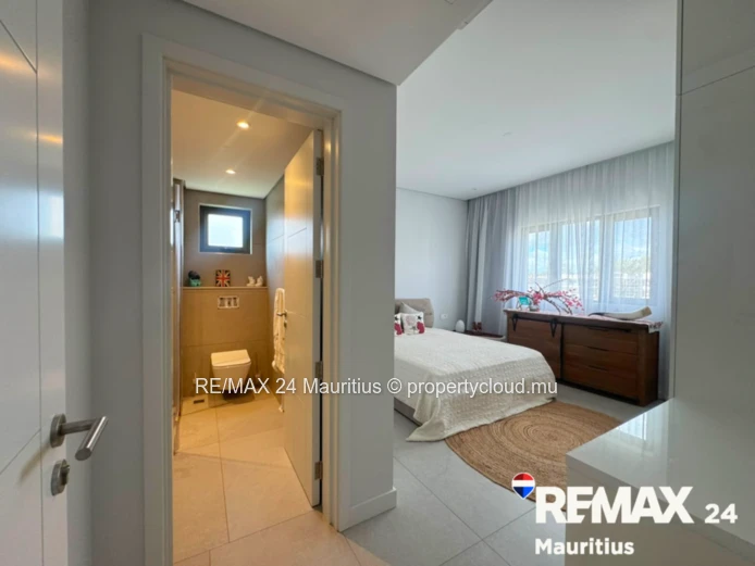 3-Bedroom Penthouse with Private Rooftop & Jacuzzi | 170m² | For Rent