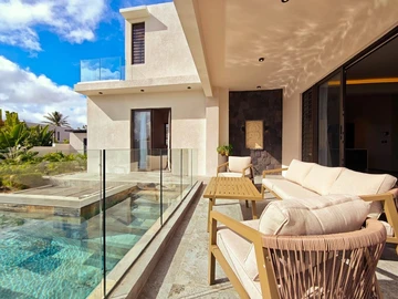 4 Bedroom Villa