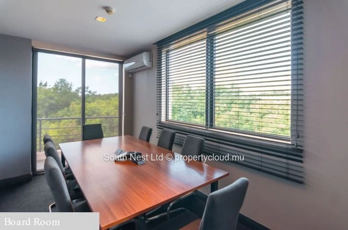 Exceptional Investment in Grand Baie – Modern Luxury Commercial Office Space for Sale 