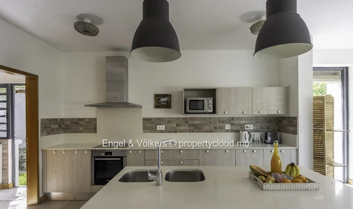 FOR SALE - Luxury 4-Bedroom En-Suite Villa in Black River