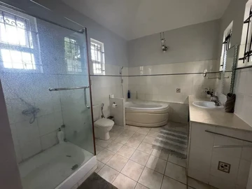 4 Bedroom Villa