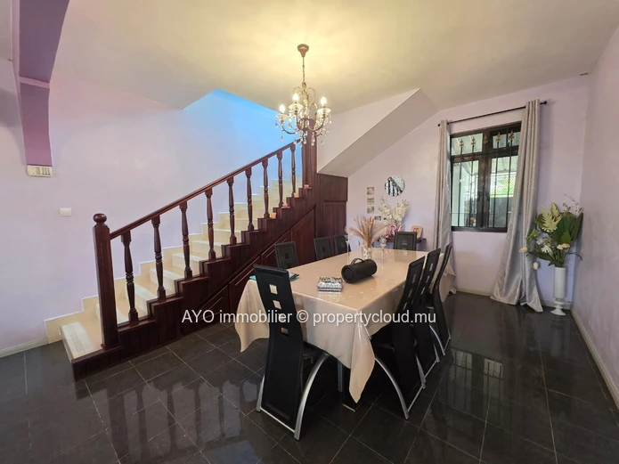Exclusive-Maison à etage de 4 chambres à Bain Boeuf
