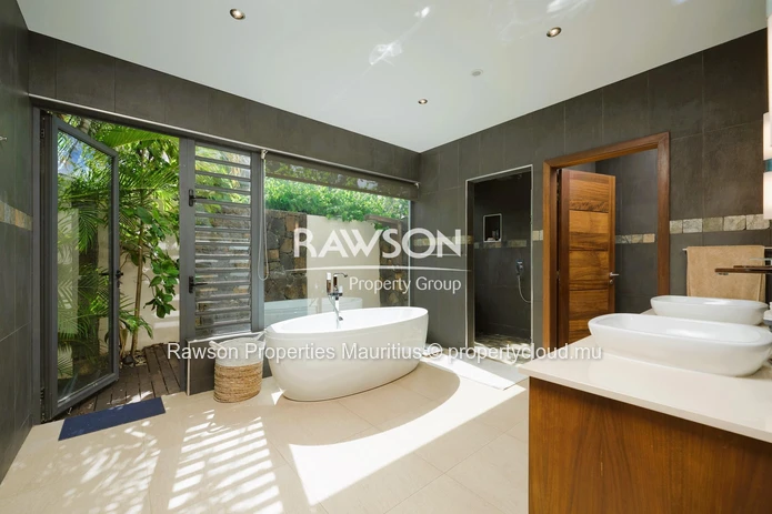 Villa 4 Chambres | Piscine Et Jardin | Pereybere | Accessible Aux Étrangers | €