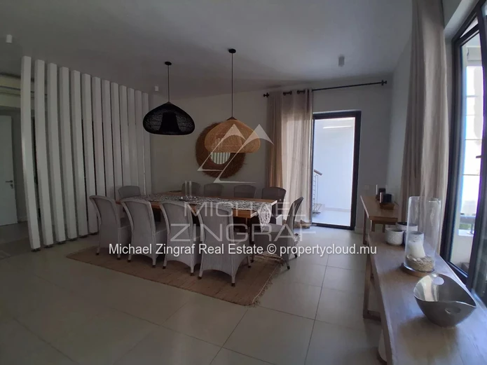 Exceptional Renovated Penthouse with Private Rooftop, Pool & Beach Access