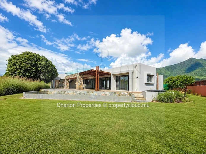 Villa d’exception de 4 chambres avec vue panoramique sur la baie de Tamarin