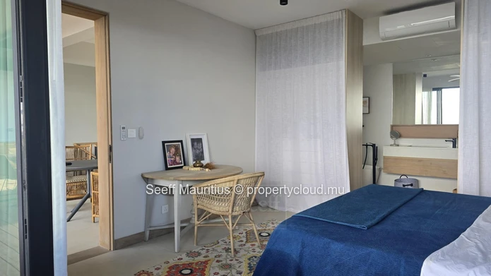 Magnifique penthouse en duplex avec vue panoramique sur l'océan – 3 chambres + bureau – Pointe aux Canonniers