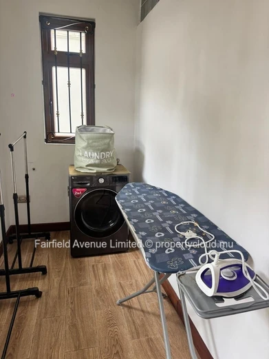 Maison meublée de 5 chambres à louer à Vacoas