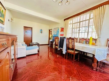6 Bedroom House