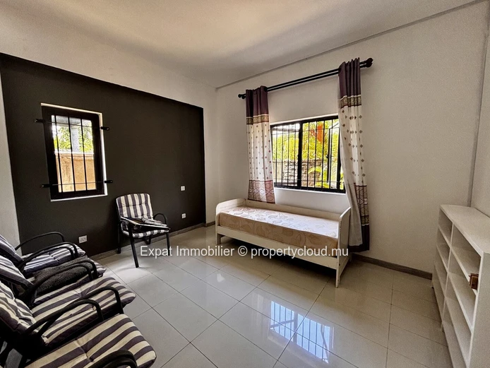 Stunning 6-Bedroom Villa With Private Pool & Secluded Garden – Bain Bœuf