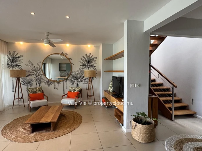 Butte à l'herbe - Belle villa de 3 chambres avec piscine, pieds dans l'eau (Mandat exclusif)