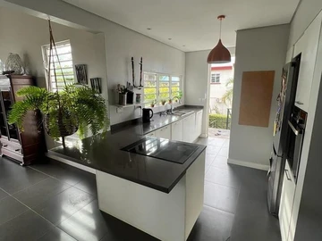 4 Bedroom Villa