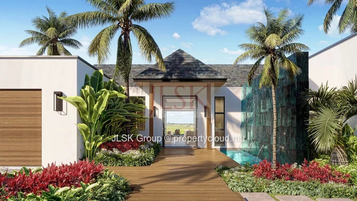 Exceptional Villa Facing the Golf Course