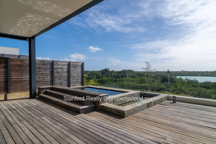 Luxury 3-Bedroom Penthouse with Private Plunge Pool & Sea View - St Antoine