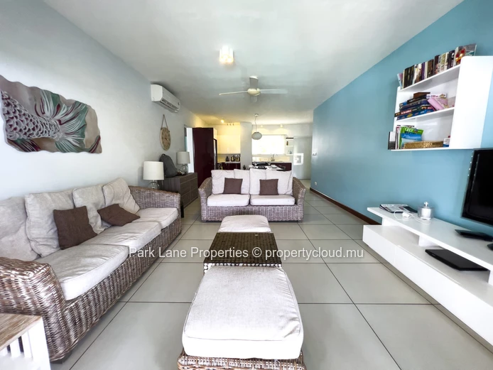 For Sale – Stunning 3-Bedroom Apartment with Pool and Sea Views