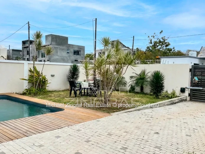 ontemporary 2-Bedroom House with Private Pool in Grand Bay