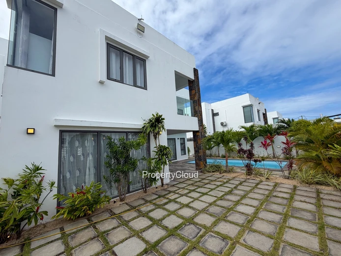 Brand New Furnished Villa With Pool | Grand Bay | 3 Air Conditioned Bedrooms | Rs 16.5M