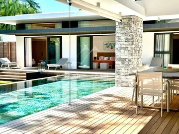 4 Bedroom Villa