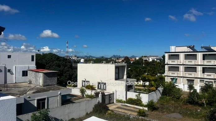 Villa à vendre à Grand Baie avec jardin privatif