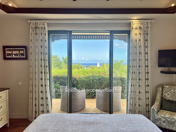Élégante Villa de 4 Chambres avec Vue Spectaculaire sur l’Océan à Heritage Villas Valriche