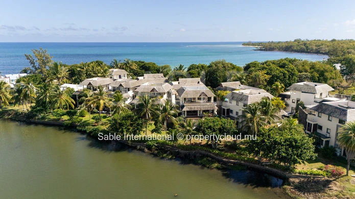 4-Bedroom Penthouse for Sale in Tamarin with 379m² Living Space